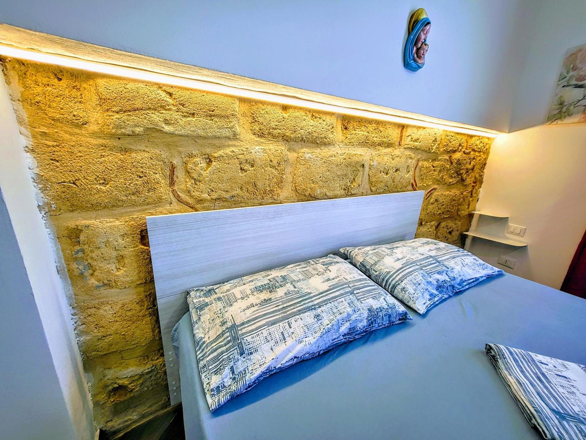 Appartamento Seafront House Gabbiano Azzurro Santa Flavia Esterno foto