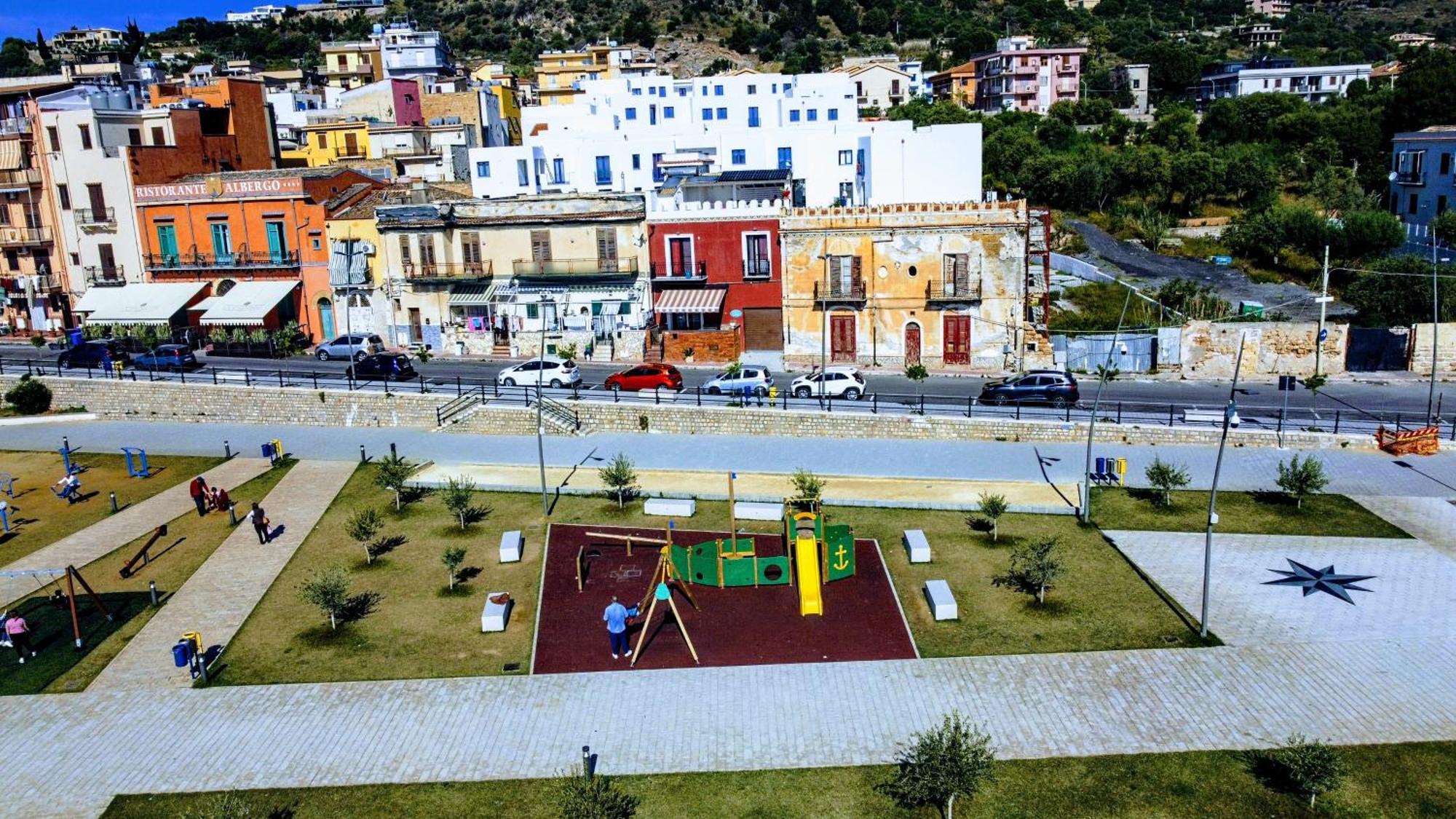 Appartamento Seafront House Gabbiano Azzurro Santa Flavia Esterno foto