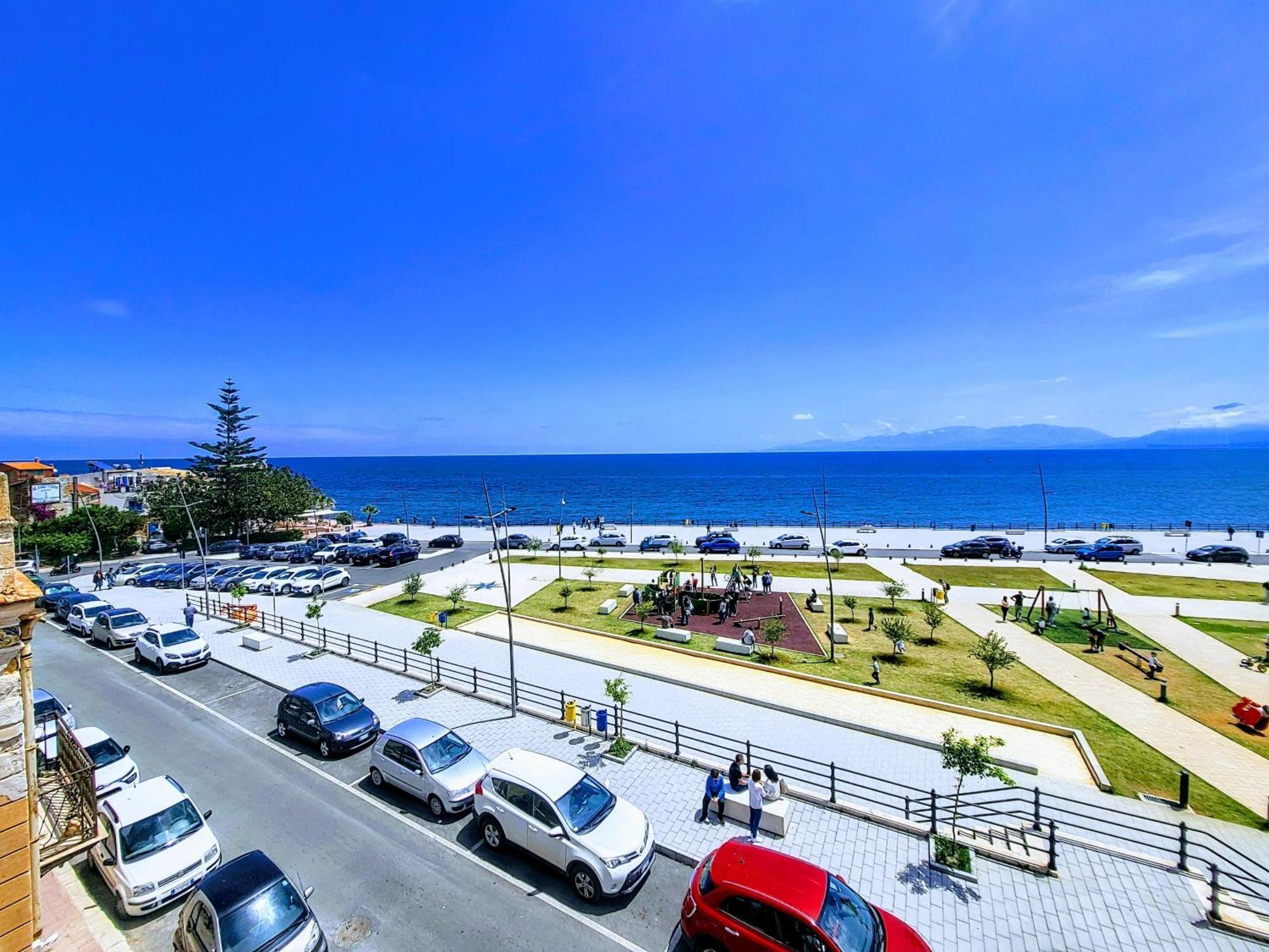 Appartamento Seafront House Gabbiano Azzurro Santa Flavia Esterno foto